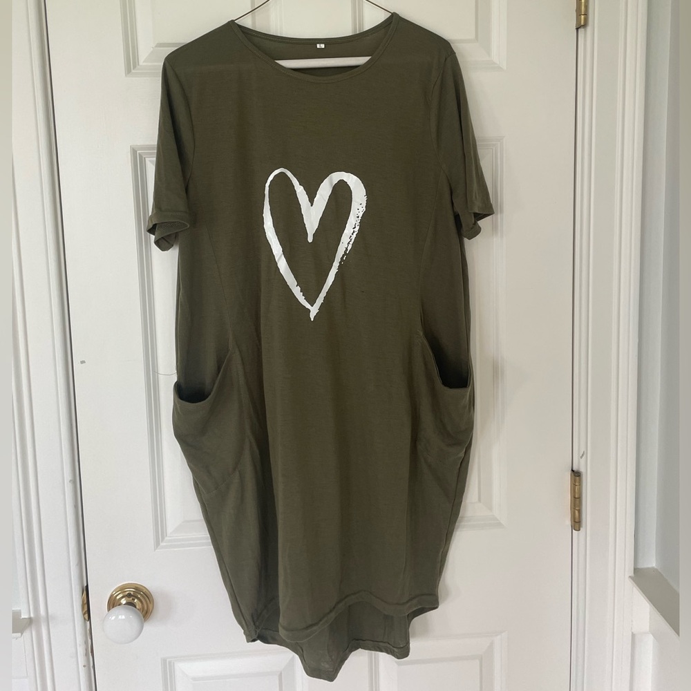 NWOT T-Shirt Dress